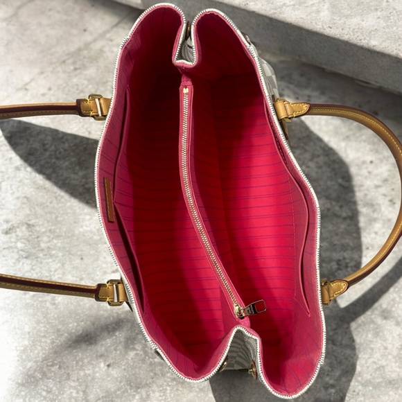 Limited Edition Louis Vuitton Damier Azur Calvi - Picture 7 of 16